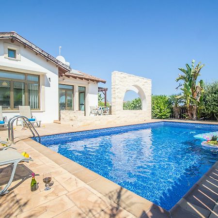 Rada'S Vacation Home Ajía Nápa Kültér fotó