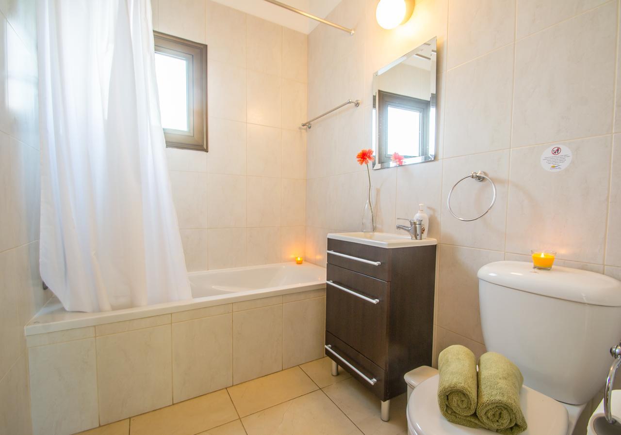 Rada'S Vacation Home Ajía Nápa Kültér fotó