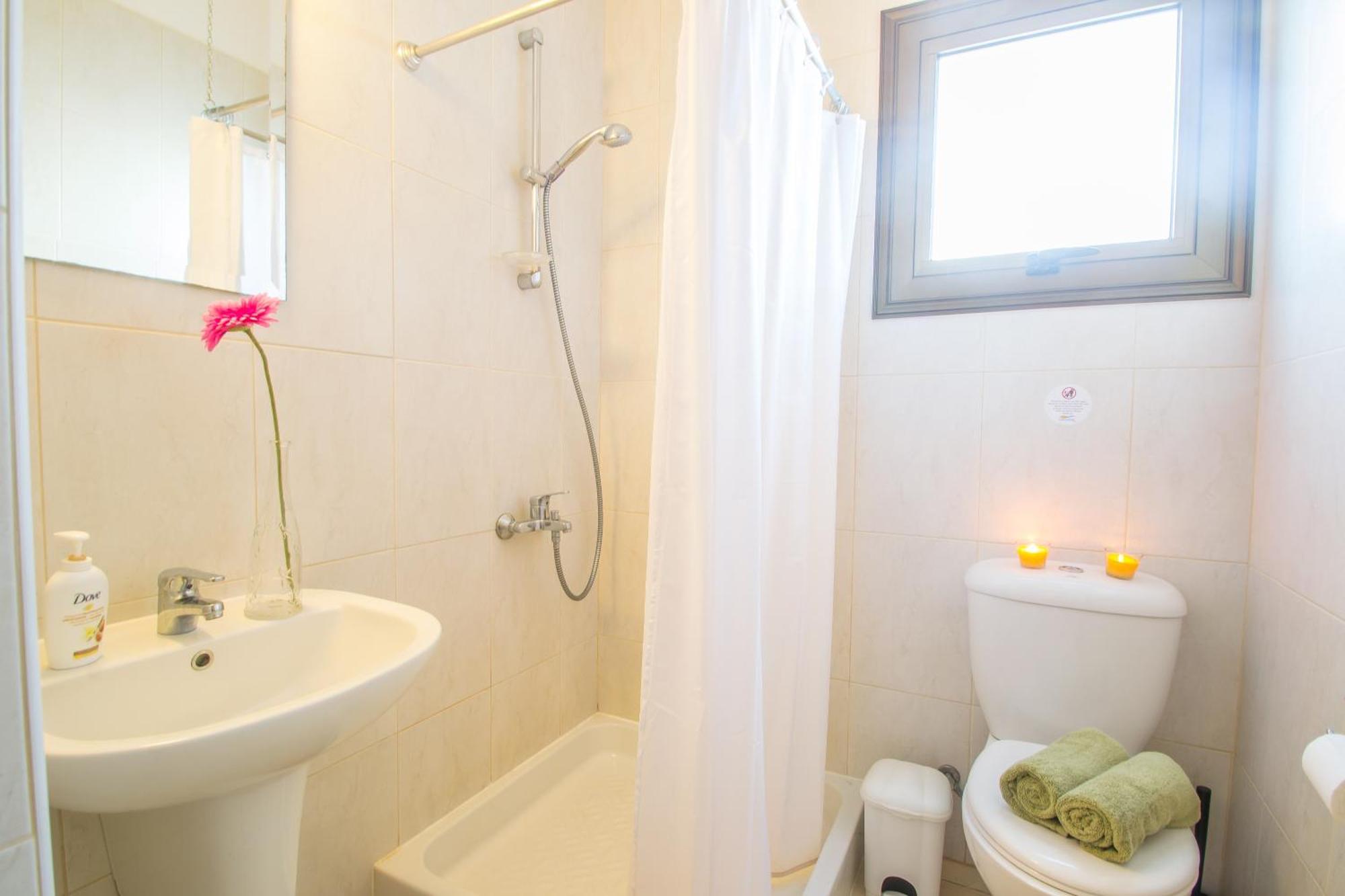 Rada'S Vacation Home Ajía Nápa Kültér fotó
