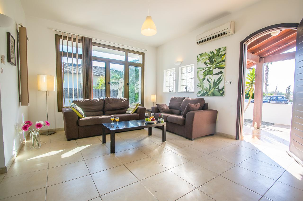 Rada'S Vacation Home Ajía Nápa Kültér fotó