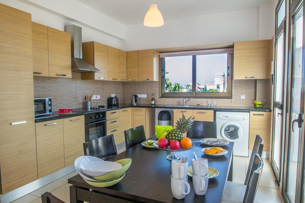 Rada'S Vacation Home Ajía Nápa Kültér fotó